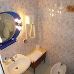 Riva Reno Πανσιόν 2*